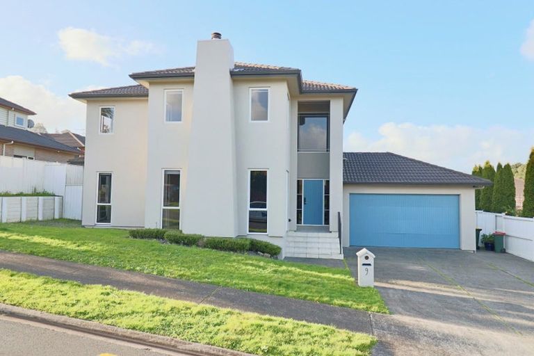 Photo of property in 9 Chard Place, Flat Bush, Auckland, 2016
