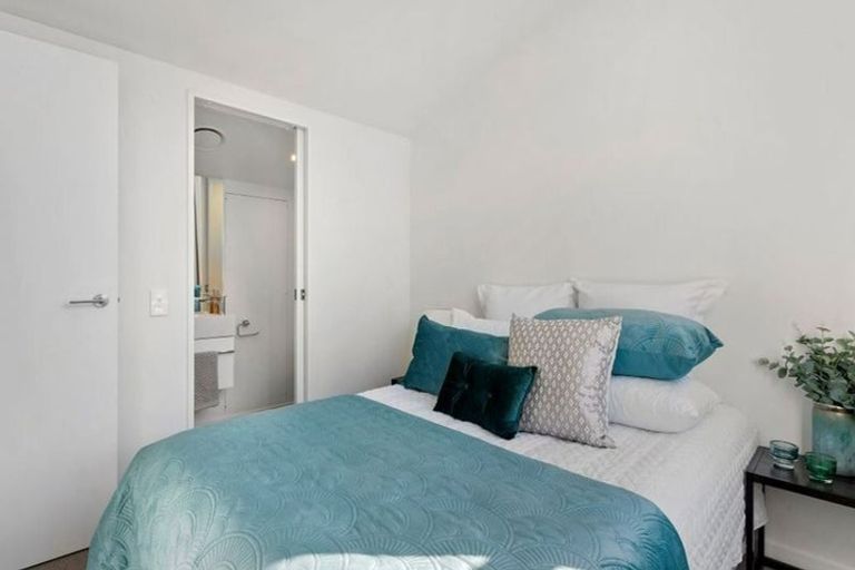 Photo of property in 3/24 Princess Terrace, Newtown, Wellington, 6021