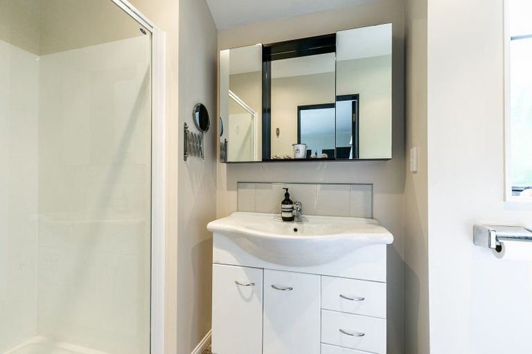 Photo of property in 19b Sheridan Terrace, Johnsonville, Wellington, 6037