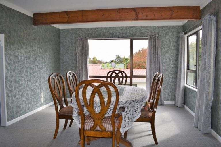 Photo of property in 4 Tararua Crescent, Otaki, 5512