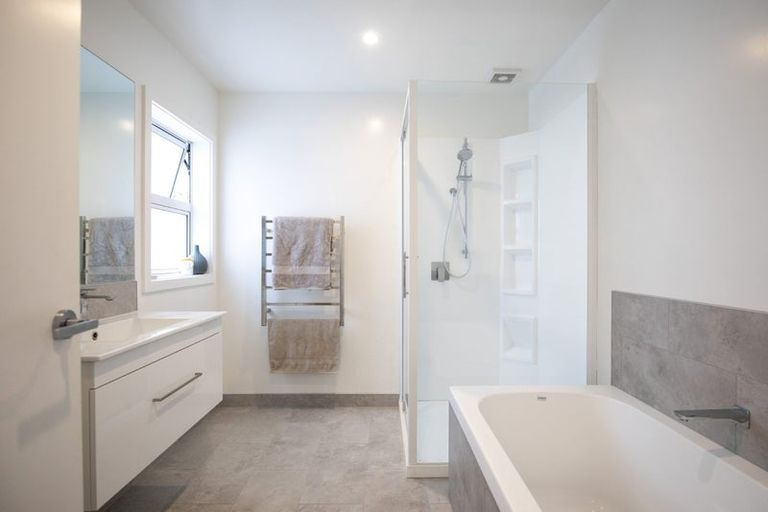 Photo of property in 12 Maataitai Road, Raglan, 3225