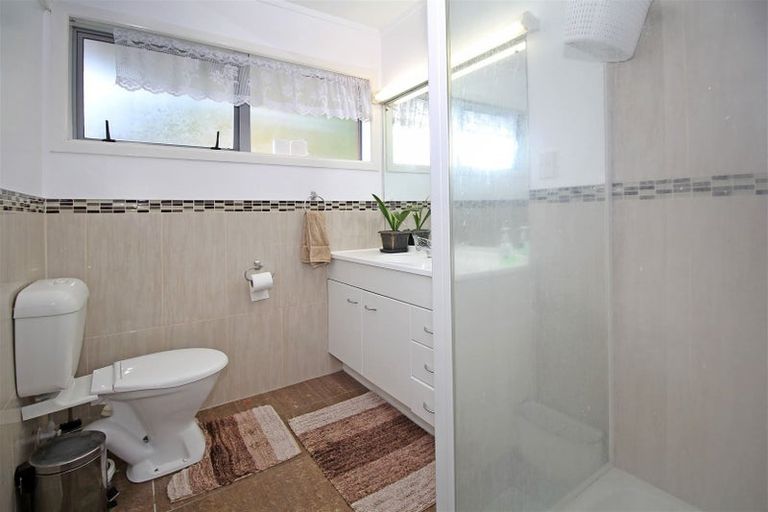 Photo of property in 107 Grande Vue Road, Hillpark, Auckland, 2102