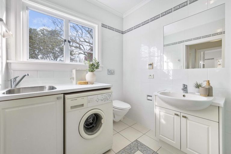 Photo of property in 174 Brooklands Road, Vogeltown, New Plymouth, 4310