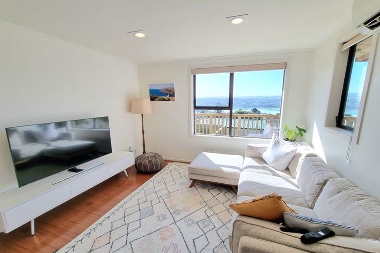 Photo of property in 31 Hiwi Crescent, Titahi Bay, Porirua, 5022