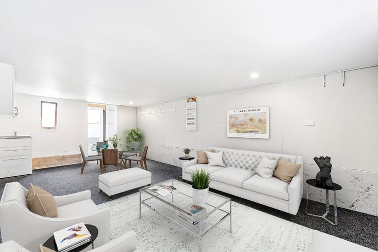 Photo of property in 1 Garmons Way, Castor Bay, Auckland, 0620