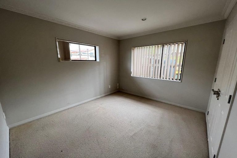 Photo of property in 4 Andara Close, Pinehill, Auckland, 0632