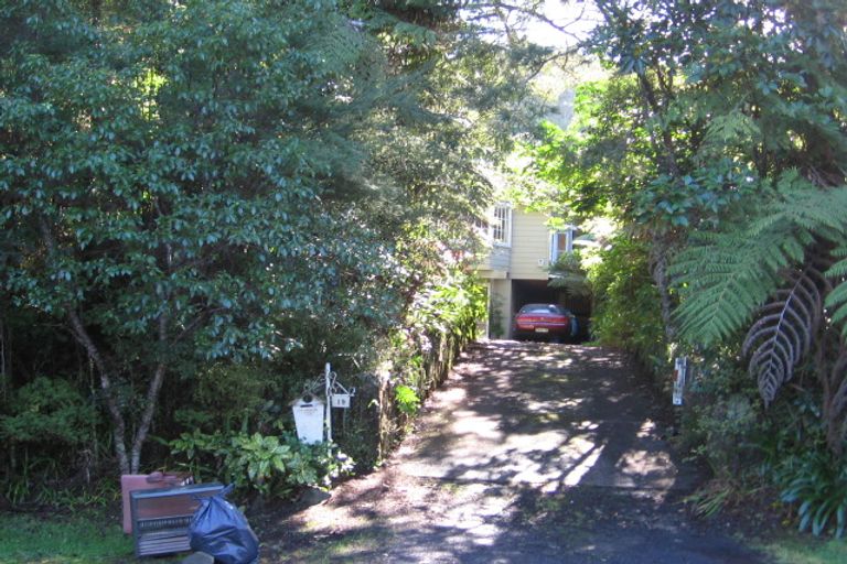 Photo of property in 19 Waima Crescent, Titirangi, Auckland, 0604