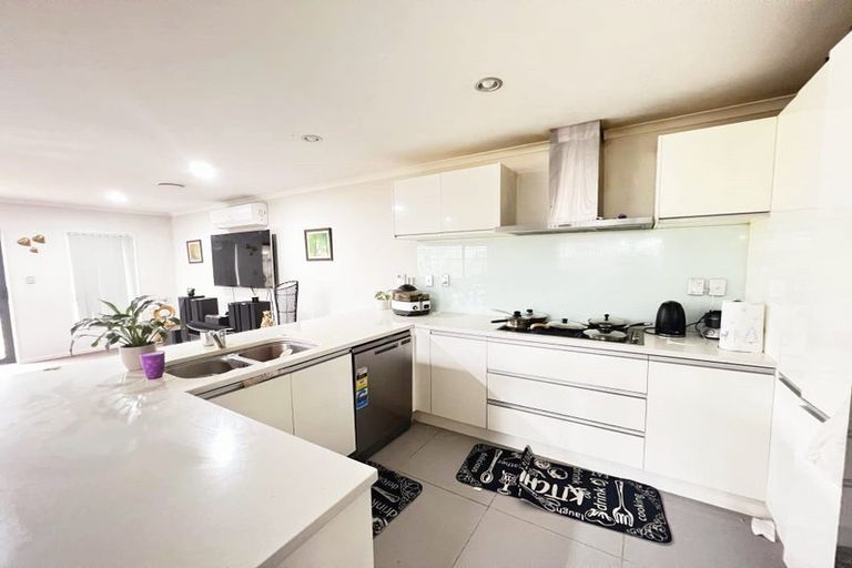 Photo of property in 4 Aster Place, Flat Bush, Auckland, 2019