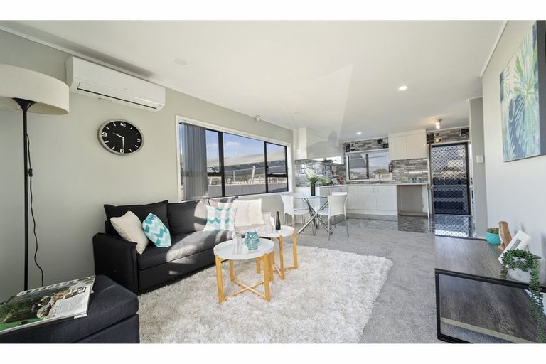 Photo of property in 1/26 Tamworth Close, Manurewa, Auckland, 2102