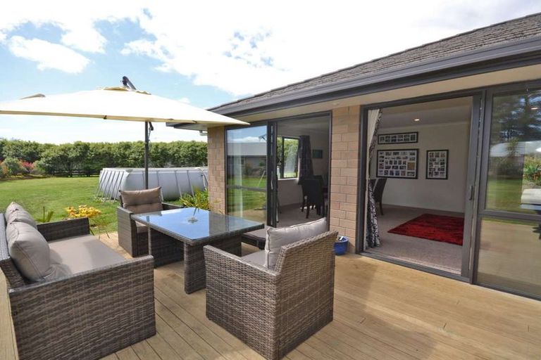 Photo of property in 10 Kotare Heights, Kerikeri, 0230