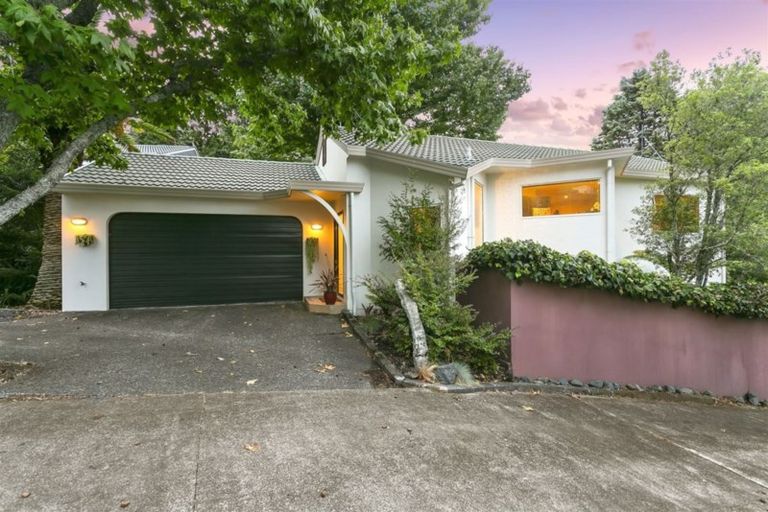 Photo of property in 2/74 Braemar Road, Castor Bay, Auckland, 0620