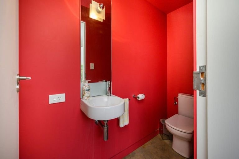 Photo of property in 17 Oram Drive, Turitea, Palmerston North, 4472