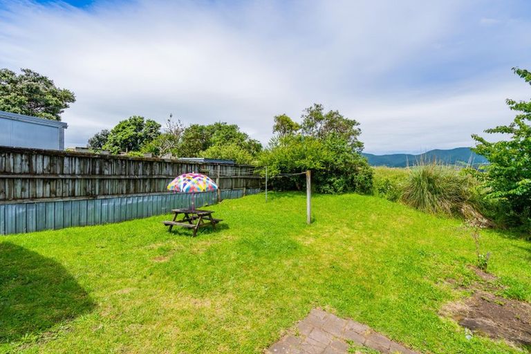Photo of property in 10b Waikare Road, Raumati Beach, Paraparaumu, 5032