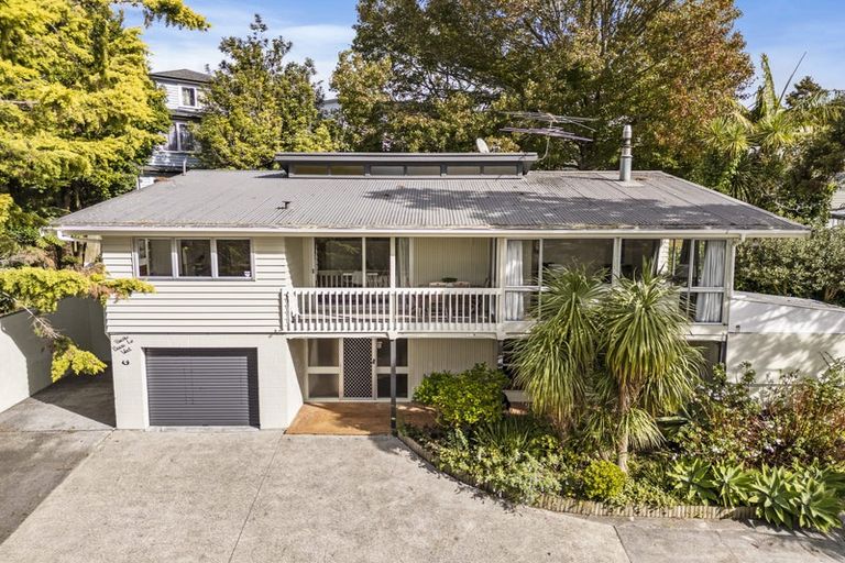 Photo of property in 13 Archers Road, Hillcrest, Auckland, 0629