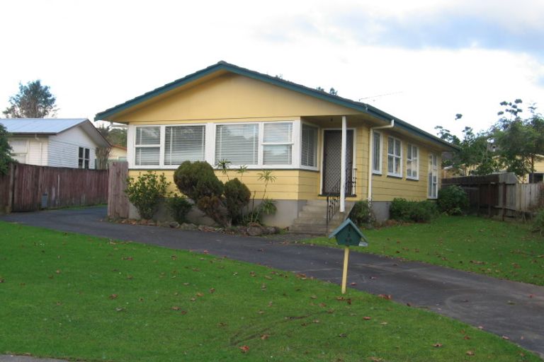 Photo of property in 68 Patons Road, Howick, Auckland, 2014