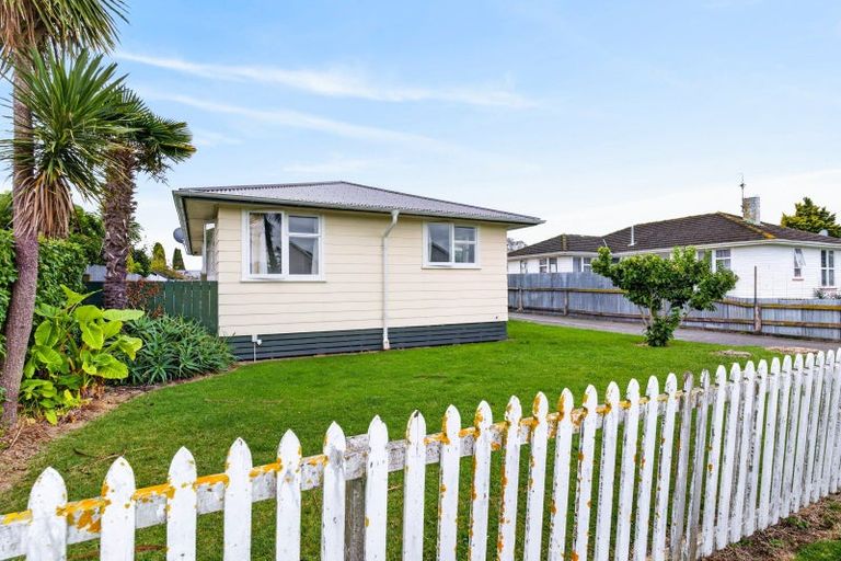 Photo of property in 5 Neal Crescent, Onekawa, Napier, 4110