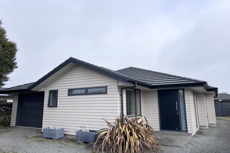 Photo of property in 2/165 Petrie Street, Richmond, Christchurch, 8013