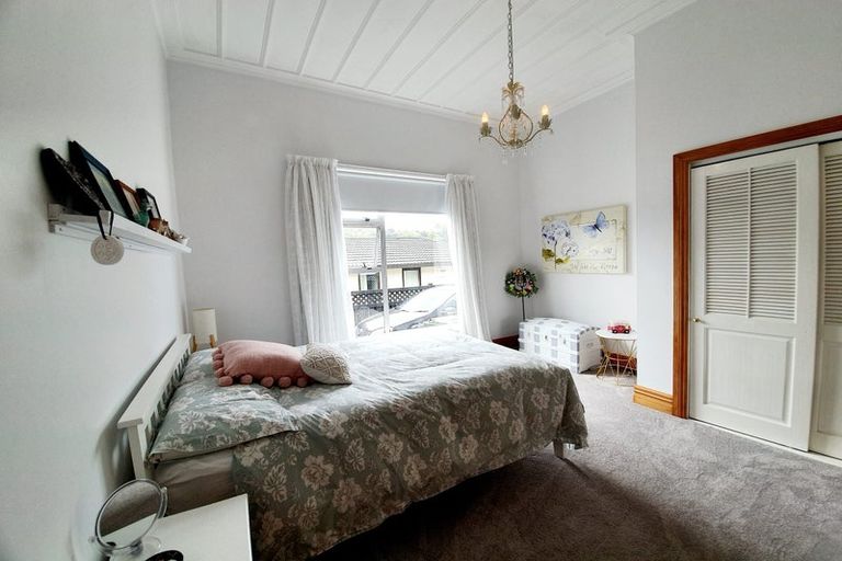 Photo of property in 286 Main Road, Tawa, Wellington, 5028