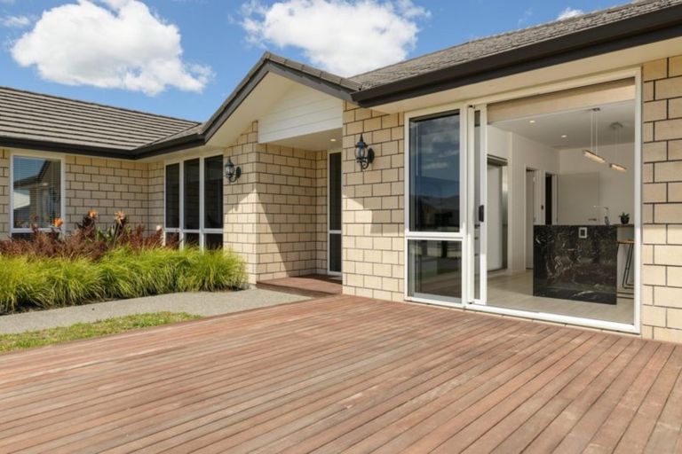 Photo of property in 1 Livingstone Drive, Papamoa Beach, Papamoa, 3118