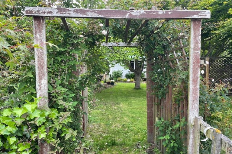 Photo of property in 53 Mckenzie Street, Geraldine, 7930