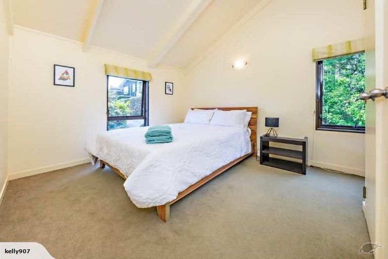 Photo of property in 60 Cheriton Road, Mellons Bay, Auckland, 2014