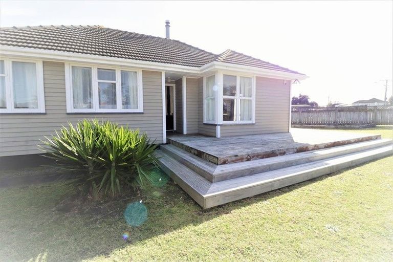 Photo of property in 97 Carlton Avenue, Tawhero, Whanganui, 4501