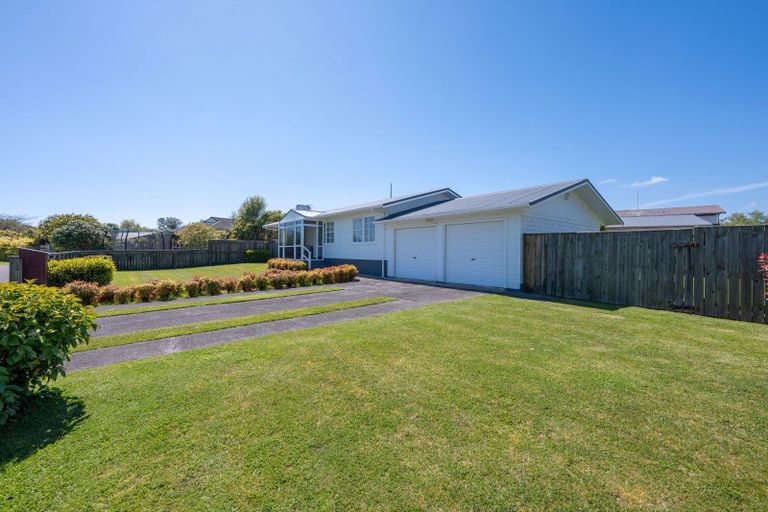 Photo of property in 25 Browning Crescent, Owhata, Rotorua, 3010