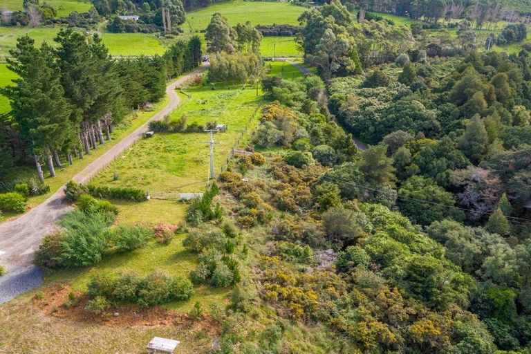Photo of property in 104 Bucks Road, Tauwharenikau, Featherston, 5773
