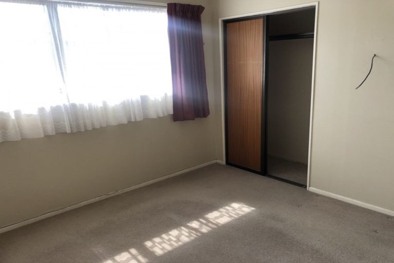 Photo of property in 1/6 Hoyle Place, New Plymouth, 4310