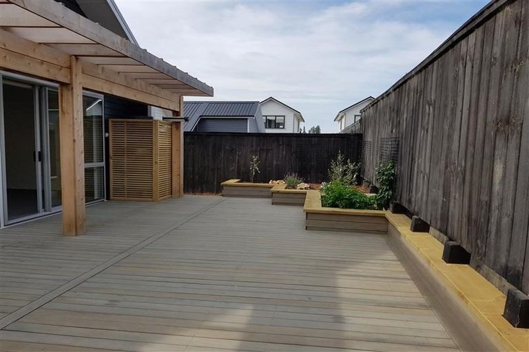 Photo of property in 7 Touhou Road, Hobsonville, Auckland, 0618