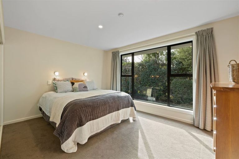 Photo of property in 422 Cashmere Road, Westmorland, Christchurch, 8025