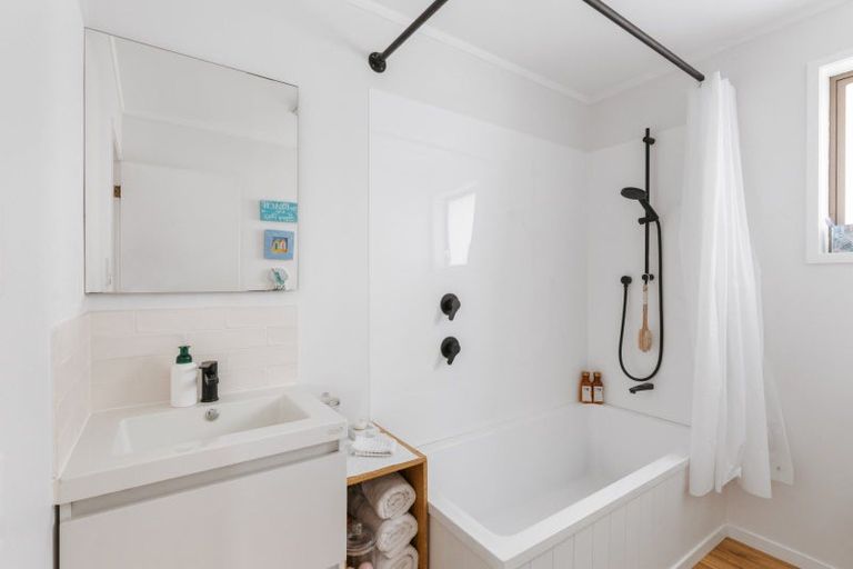 Photo of property in 226 Dickson Road, Papamoa Beach, Papamoa, 3118