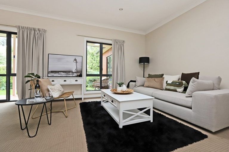 Photo of property in 15a Golding Road, Taradale, Napier, 4112