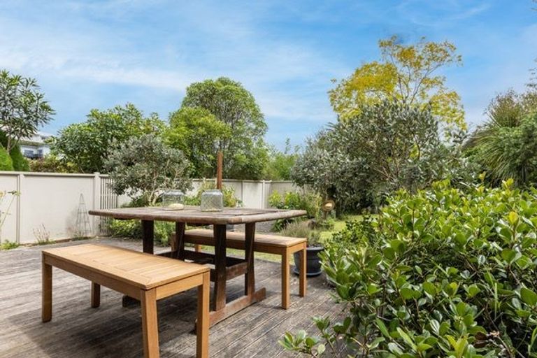Photo of property in 103 James Cook Street, Havelock North, 4130
