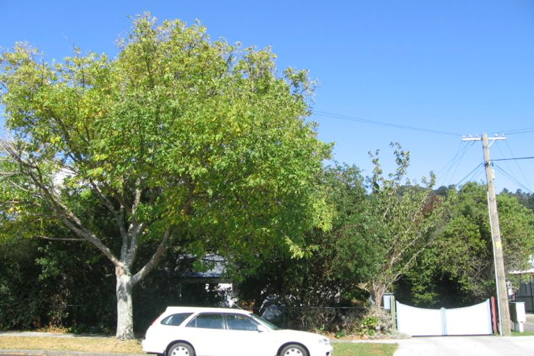 Photo of property in 51 Seddon Street, Wallaceville, Upper Hutt, 5018