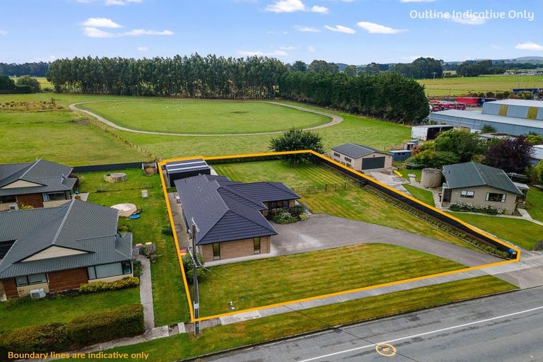 Photo of property in 134 Seaward Road, Edendale, 9825