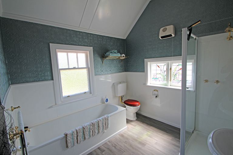 Photo of property in 64 Tees Street, South Hill, Oamaru, 9400