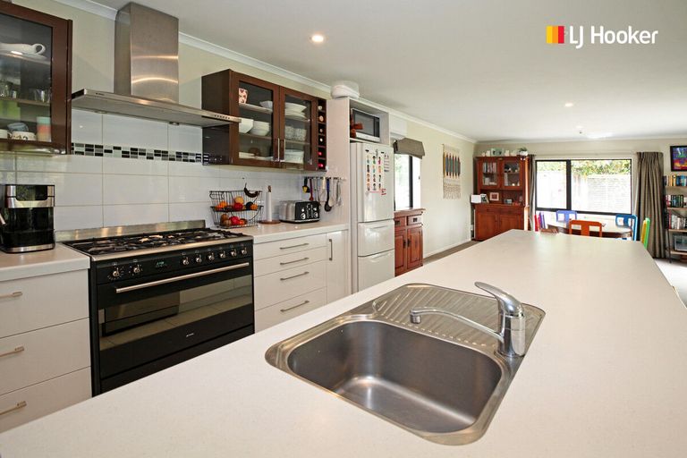 Photo of property in 7 Holm Avenue, Broad Bay, Dunedin, 9014