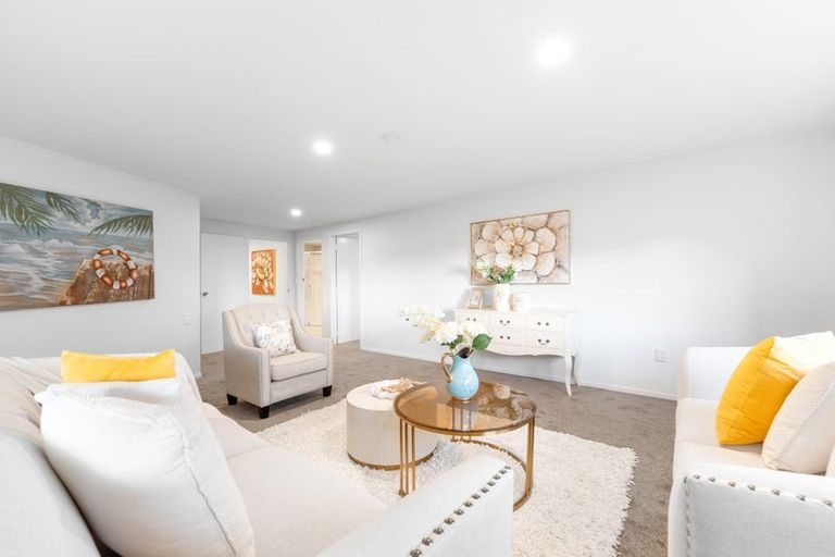 Photo of property in 17a Gulf Crest, Bucklands Beach, Auckland, 2012