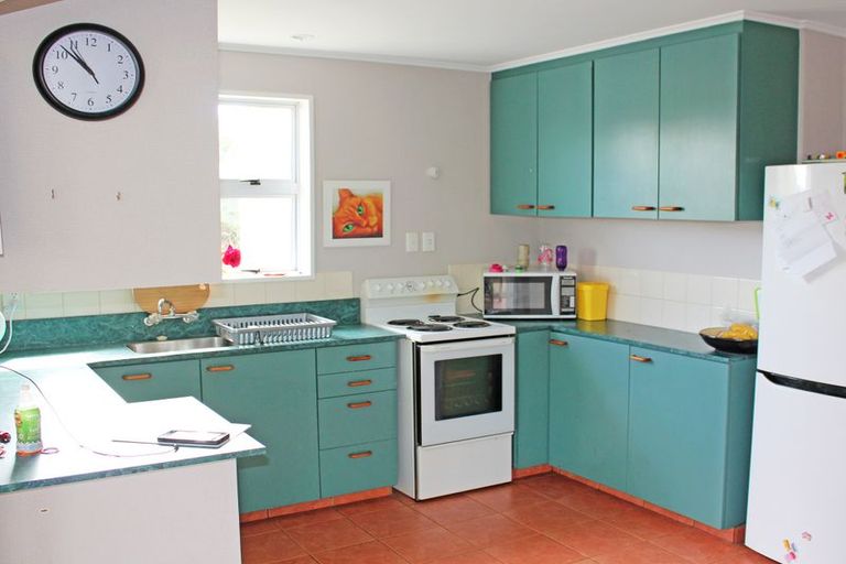 Photo of property in 17 Weston Road, Holmes Hill, Oamaru, 9401