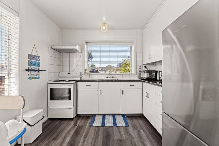 Photo of property in 2/299 Linwood Avenue, Linwood, Christchurch, 8062
