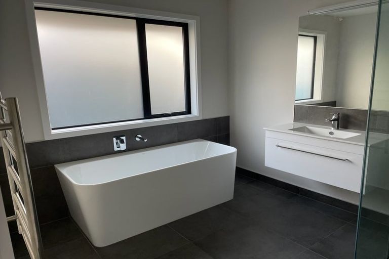 Photo of property in 34 Isobel Hodgson Drive, Cambridge, 3434