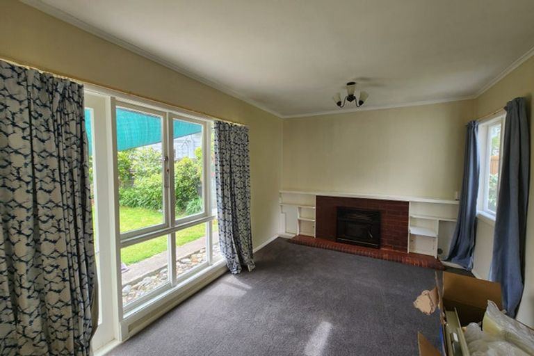 Photo of property in 34 Tuatoru Street, Eastbourne, Lower Hutt, 5013
