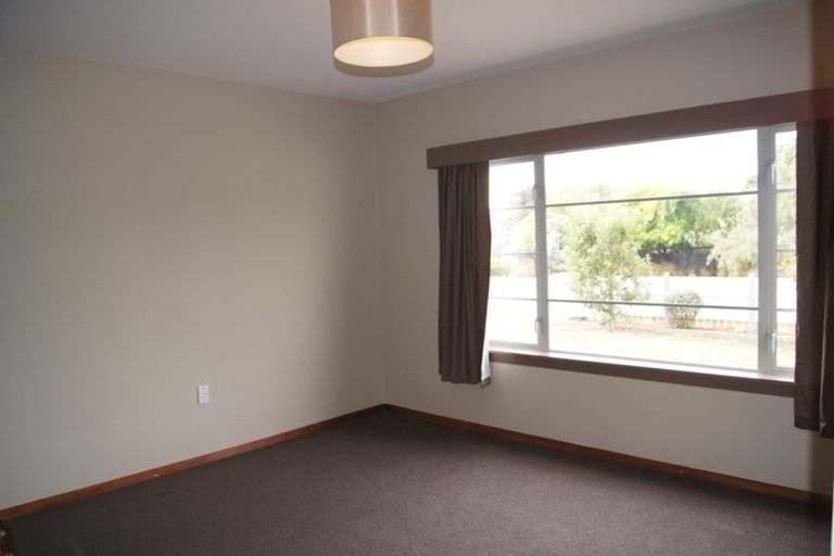 Photo of property in 247 Weston Road, Mairehau, Christchurch, 8052