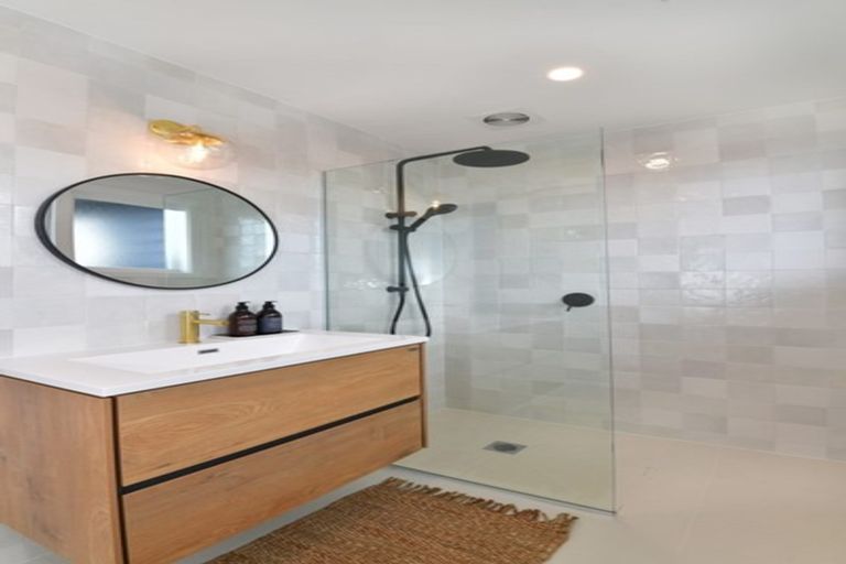 Photo of property in 7 Doment Crescent, Orewa, 0931