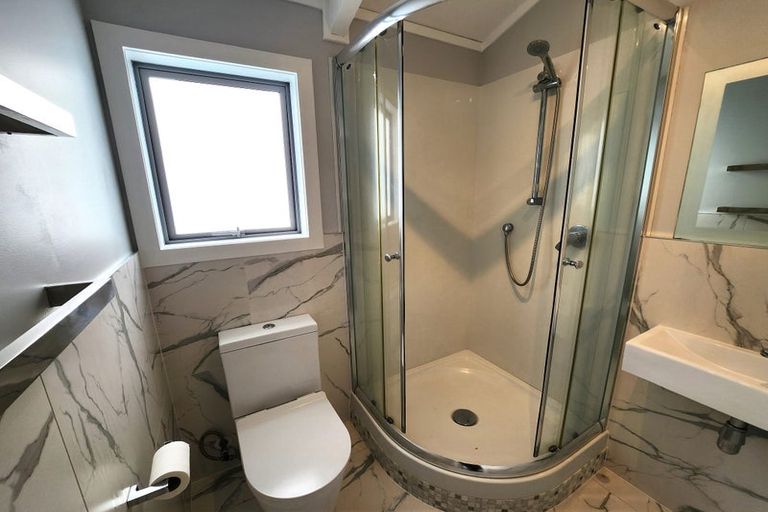 Photo of property in 7a Litchfield Place, Clarks Beach, 2122