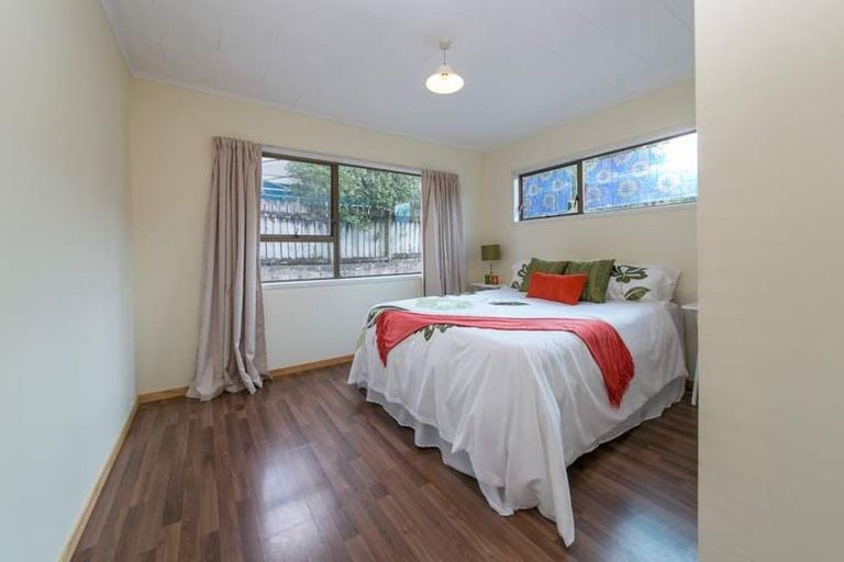 Photo of property in 125 Captain Scott Road, Glen Eden, Auckland, 0602