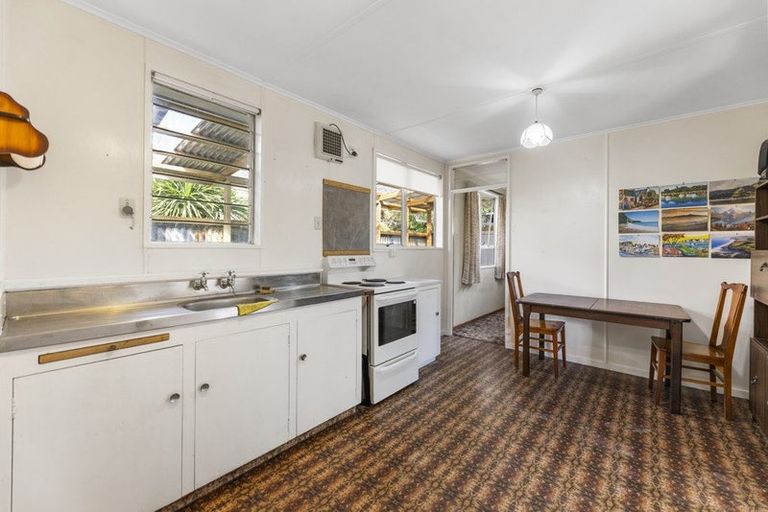 Photo of property in 2 Fraser Street, Roseneath, Port Chalmers, 9023