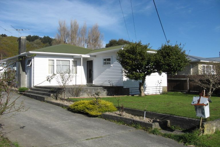 Photo of property in 12 Ruthven Road, Wainuiomata, Lower Hutt, 5014