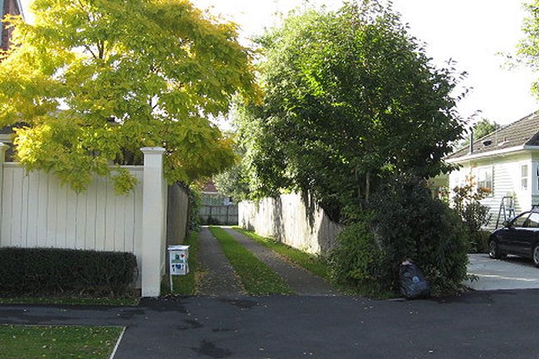 Photo of property in 8 Hamilton Avenue, Ilam, Christchurch, 8041
